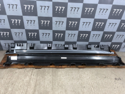 Накладки порогов серые Mercedes GLE 167 AMG бу A1676982101