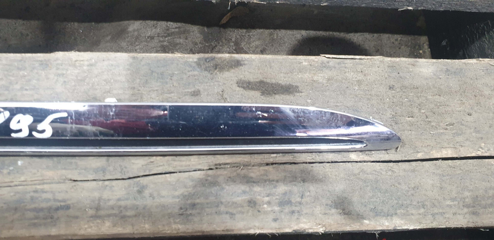 Молдинг решетки радиатора правый верхний Mercedes E-Class (W213) 16-20 Б/У Оригинал A2138880273