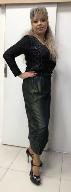 Темно-зеленая юбка с "переливом" цветов