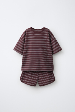ZARA КОМПЛЕКТ ИЗ ФУТБОЛКИ И ШОРТОВ В ПОЛОСКУ, КОРИЧНЕВЫЙ