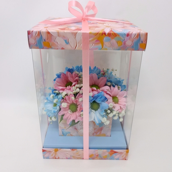 Букет хризантем в подарочной коробке "Для тебя"