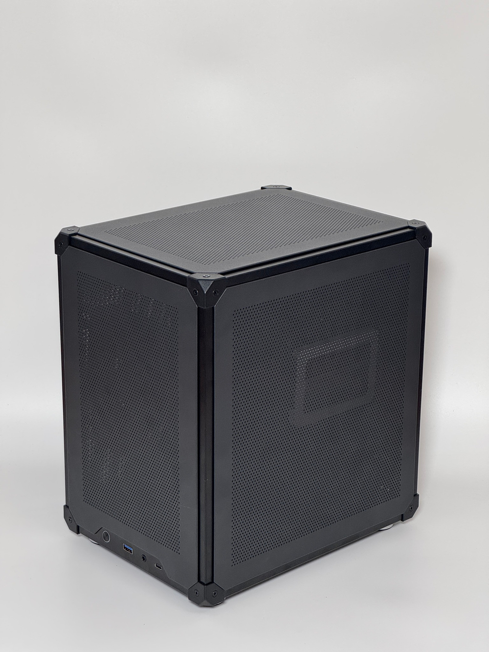 JONSBO C6 / AMD RADEON RX 580 8GB / INTEL XEON 2650V4 / 32 RAM / 1TB