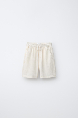 ZARA ШОРТЫ ИЗ РЕЛЬЕФНОЙ ТКАНИ В СЕЛЬСКОМ СТИЛЕ, ЭКРЮ