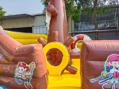 Большой надувной батут-горка "Фрегат-2" 11*5*5 м