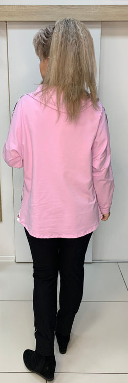 Яркий принтовый джемпер-толстовка с капюшоном