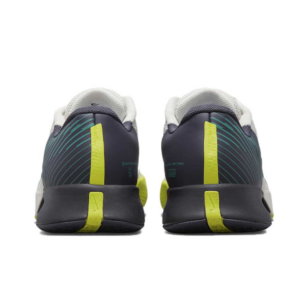 Кроссовки Nike Air Zoom Vapor Pro 2 Court DR6191-003