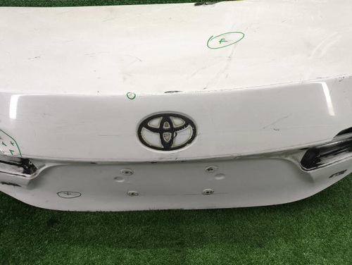 Крышка багажника Toyota Corolla 11 E160 (12-19)