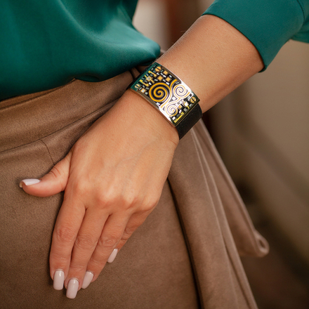 Браслет Fiore Luna на кожаном черном ремешке CB01319-4 BR