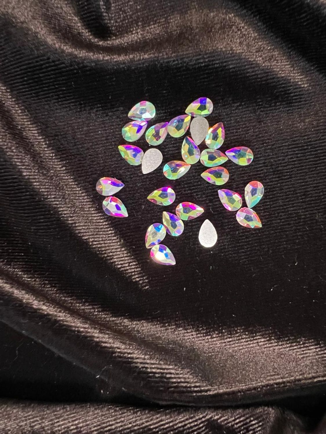 Стеклянные стразы  (5,5*8мм) 25шт, цвет галография с розовым