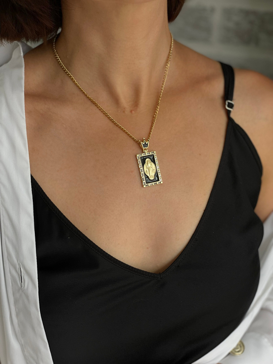 Кулон Богородица на черной эмали, оттенок золото