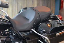 Road King Harley-Davidson 2021 Vivid Black