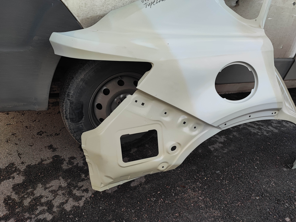 Боковина правая Geely Tugella 19-нв Новая Оригинал 5038074100C15