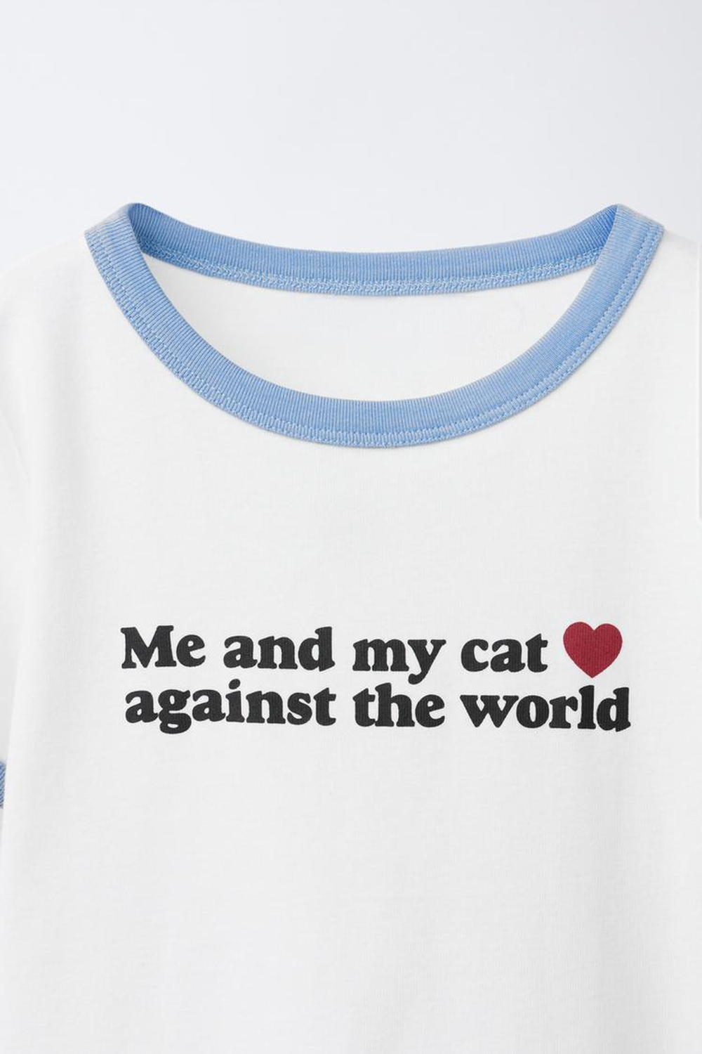 ZARA ФУТБОЛКА В РУБЧИК С КОНТРАСТНЫМ ТЕКСТОМ, ПАСТЕЛЬНО-СИНИЙ