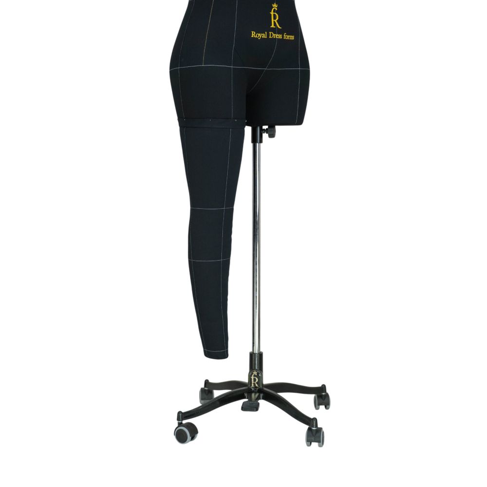 Нога черная для манекена Моника, размер 54