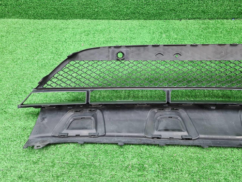 Решетка перед. бампера Mercedes GLC X253 15-19 AMG