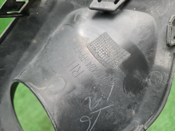 Накладка ПТФ правая Mitsubishi Pajero Sport 15-21