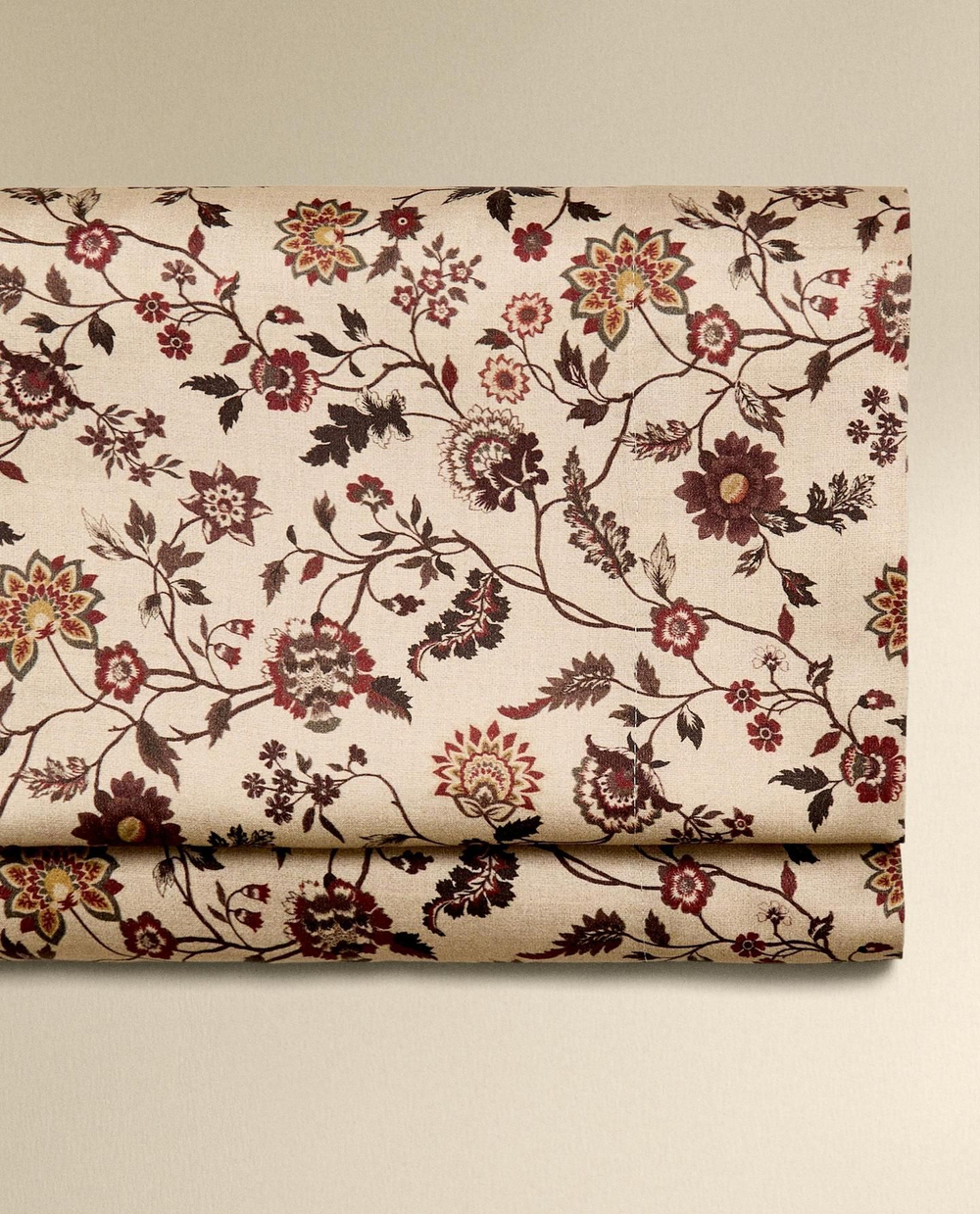 Zara Home - Атласная простыня с цветочным принтом, бежевый, 240x280 см