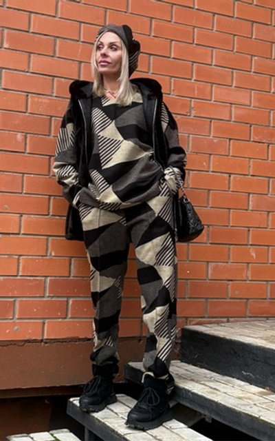 Брюки со стрелкой / бежевый