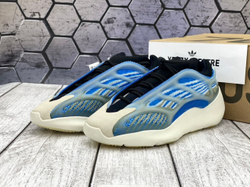 Yeezy 700 V3 Arzareth