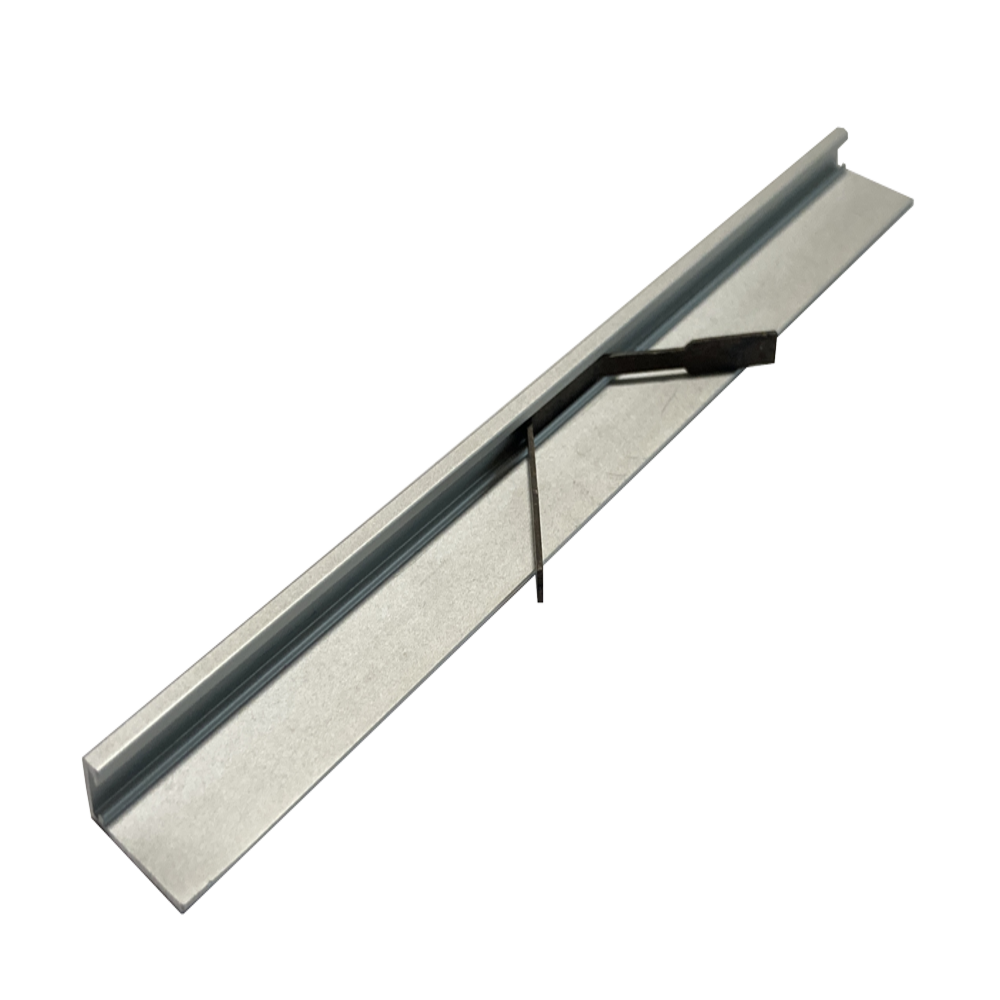 Микроплинтус для пола серебристый матовый, алюминиевый, 6×16×2500 мм