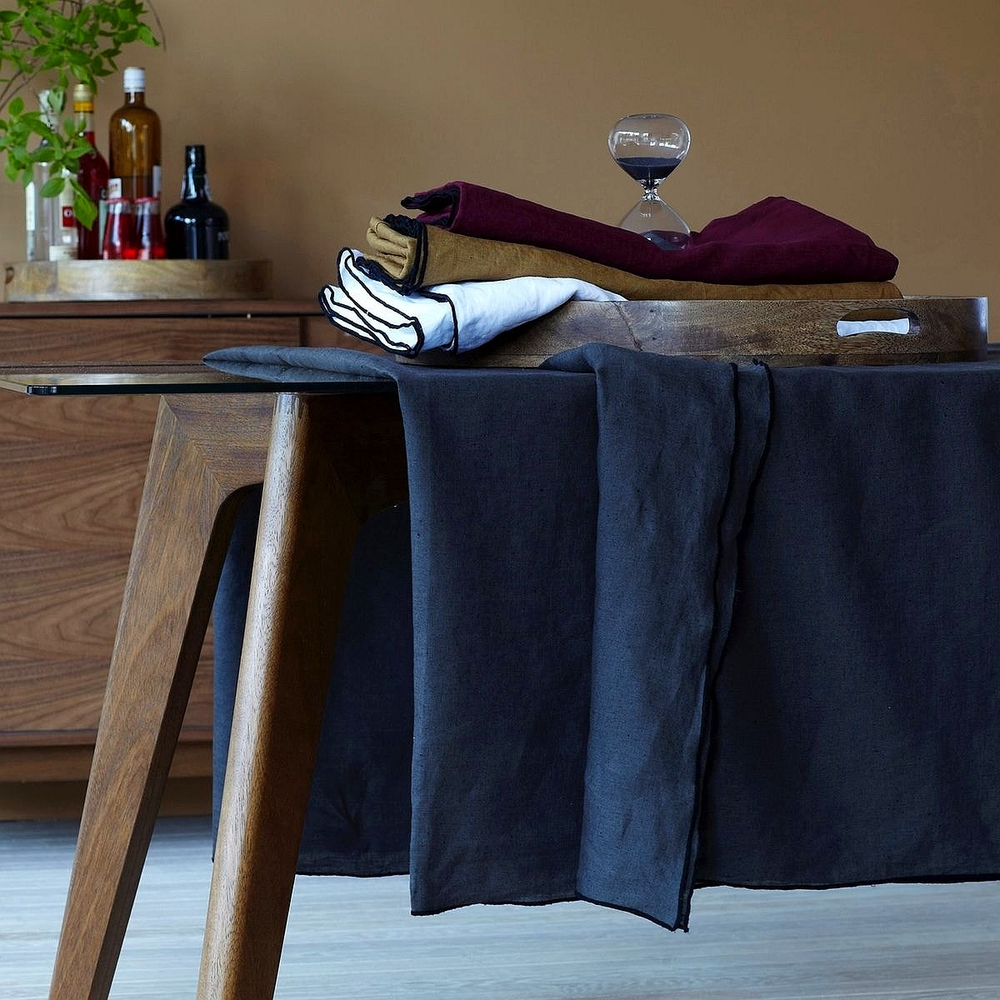 Дизайнерский стол STRIPE WOOD 200