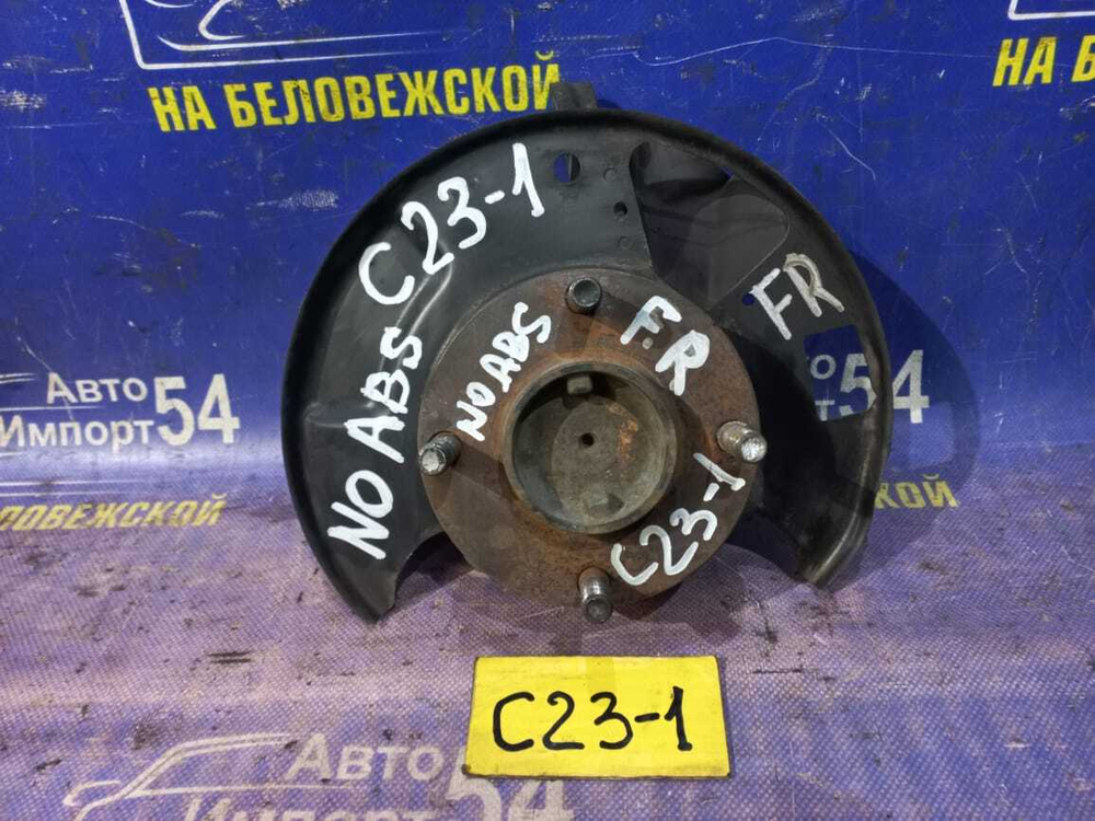 Ступица передняя правая NISSAN SERENA 1991