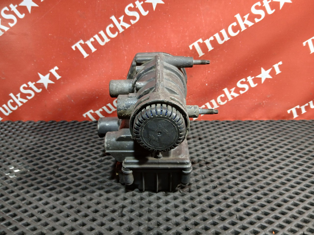 Кран управления тормозами прицепа 2019г.