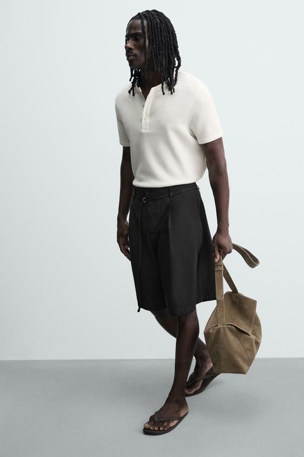 ZARA ШОРТЫ RELAXED FIT СО СКЛАДКАМИ И РЕМНЕМ, ЧЕРНЫЙ