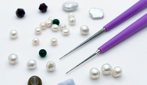 Как расширить отверстие в бусине?