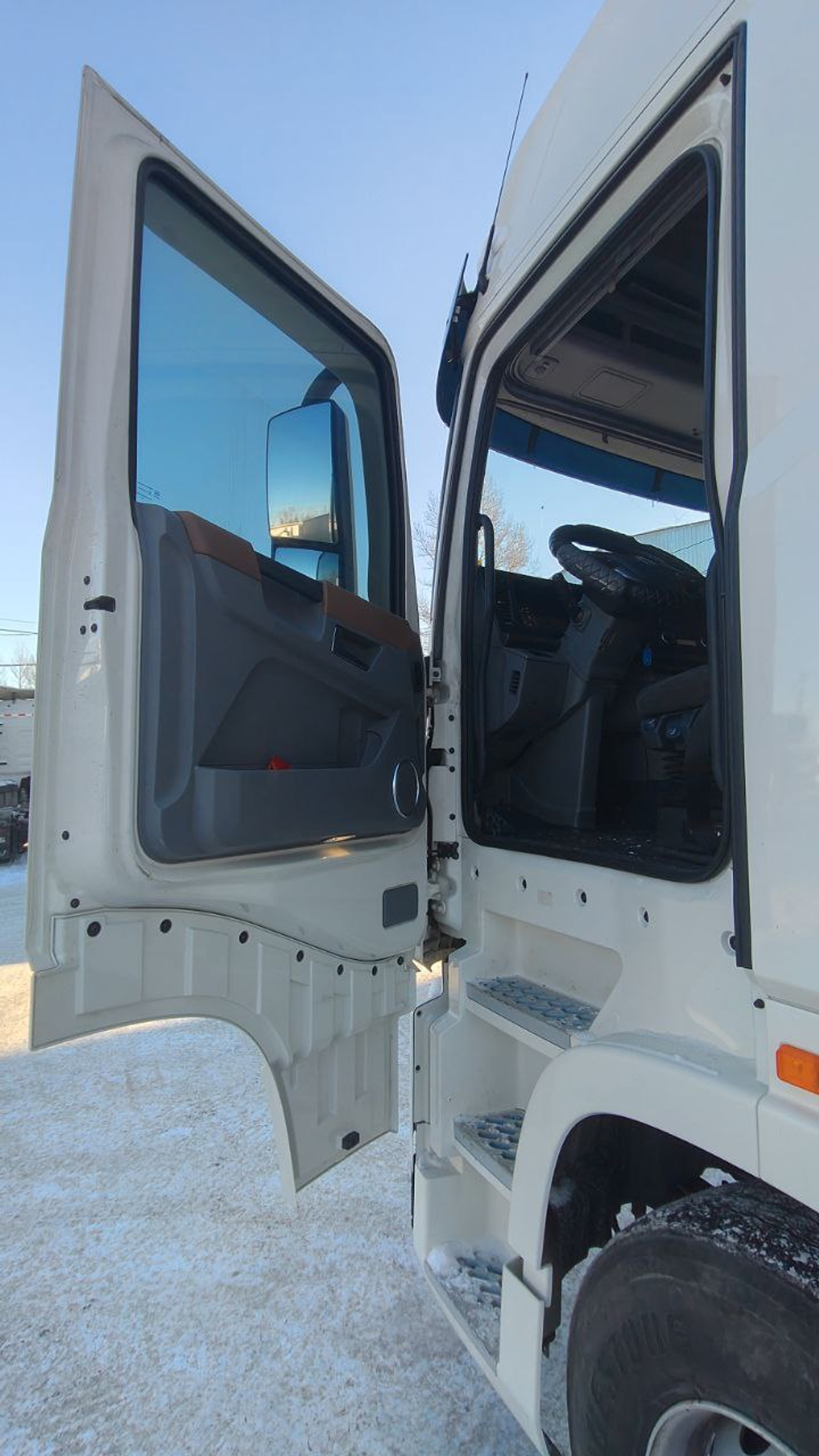 DongFeng GX 4x2 Седельный тягач DFH4180 (Дизельный, 13 л, 508 л.с., АТ)