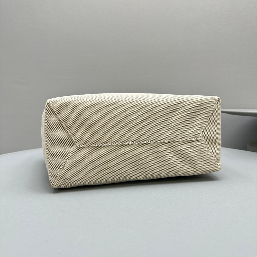 Miu Miu IVY Bag 28 cm