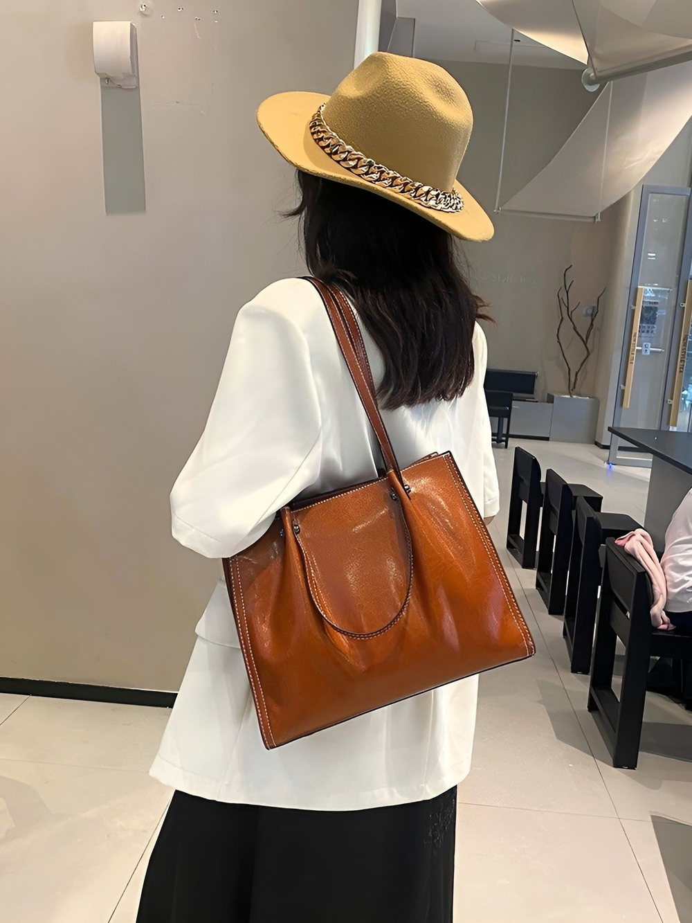 женская сумка на плечо из натуральной кожи