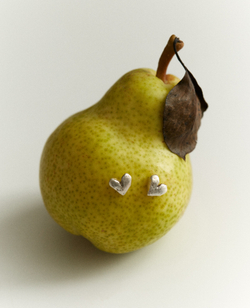 Gunga Серьги в виде маленьких сердечек