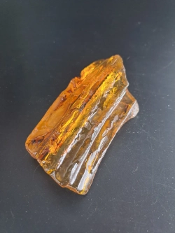 Копал молодой янтарь коллекционный 63 гр