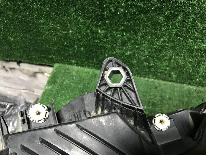 Фара правая Mercedes GLC X253 (2015-2019) LED