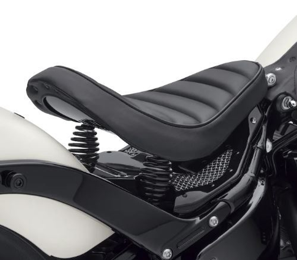 52100029 крепёж седла: крышка подседельная (пластик), 2 пружины (сталь), 6 кронштейнов (сталь и пластик), 13 винтов, 4 шайбы, 2 втулки (все - коррозионностойка