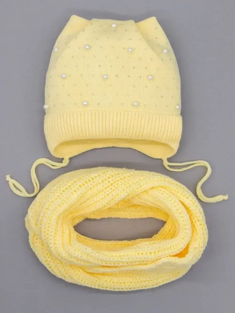 Шапка для девочки осенняя и снуд ушками