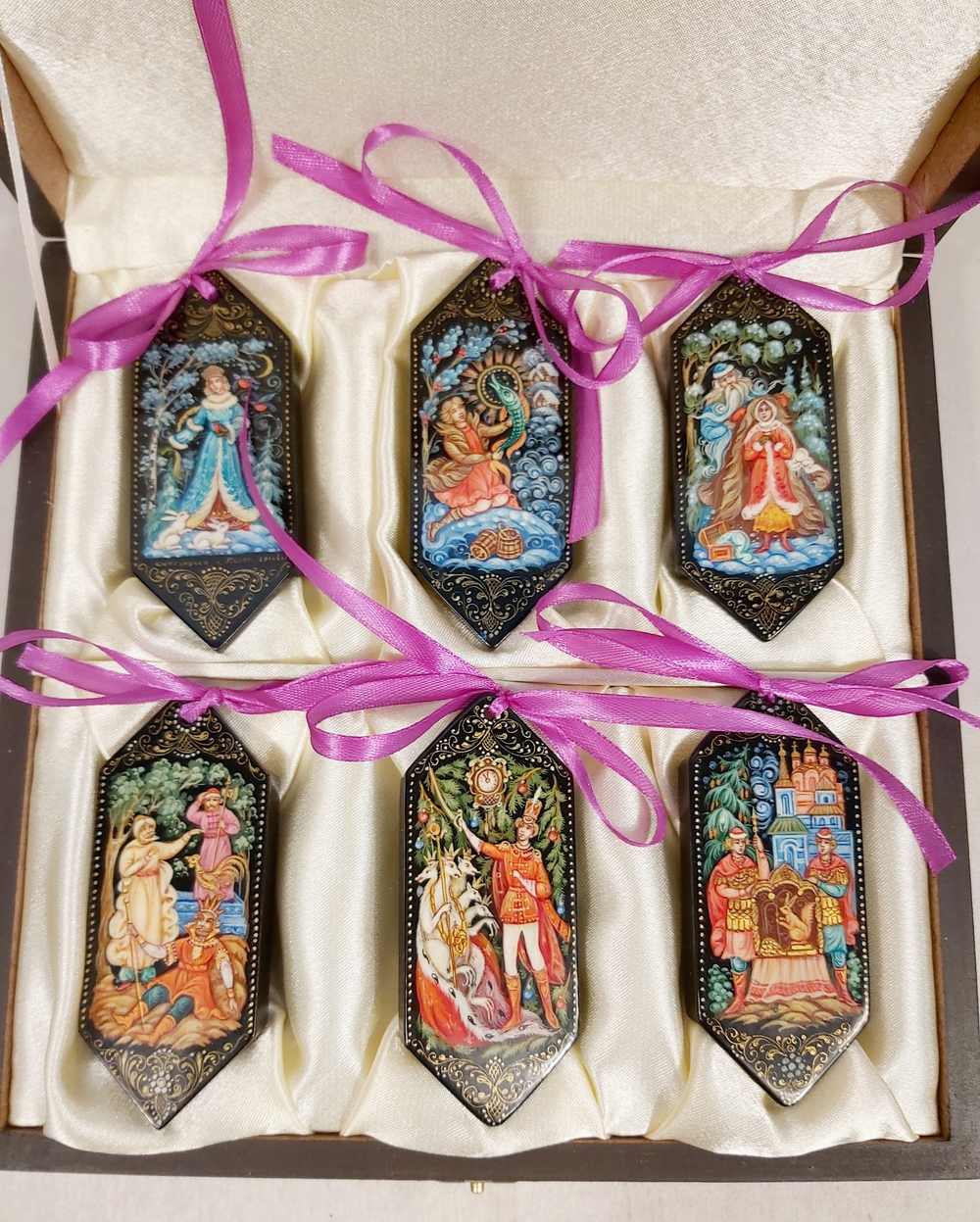 Набор из 6-ти ёлочных игрушек-конфет с ручной росписью Палех "Сказки" в футляре