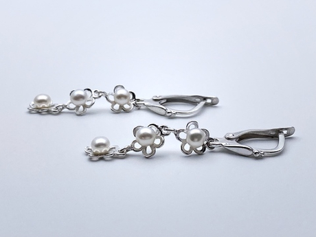 Серьги из серебра/Родий/Со вставкой из фианитов