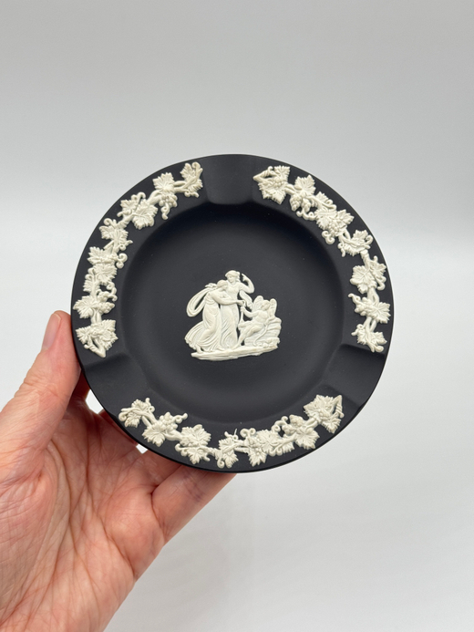 Пепельница чёрная Wedgwood