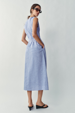 ZARA ЛЬНЯНОЕ ПЛАТЬЕ МИДИ СО СКЛАДКАМИ, СИНИЙ