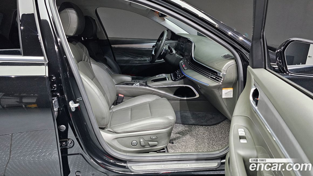 Hyundai The New Grandeur (Azera) IG Hybrid Calligraphy (05.2021)