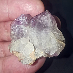 Сросток кристаллов аметиста (Карабаш) асс.