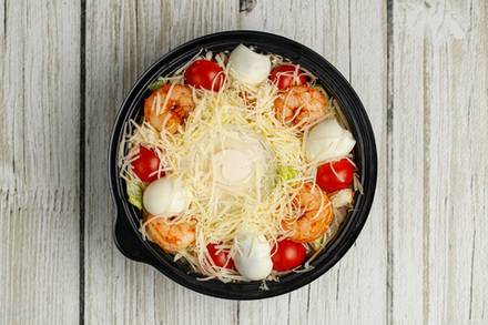 Салат «Цезарь» с креветками банкетный 270 гр.