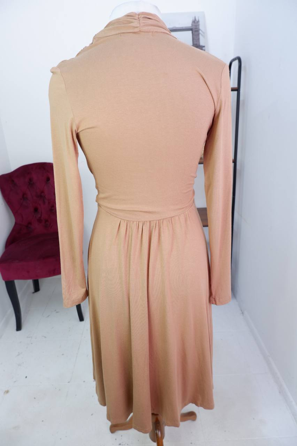 Платье Zarina лаконичное, маркировка S, визуально 44 размер