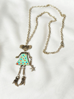 Кулон на длинной цепочке девочка с двумя хвостиками нежно-мятная эмаль