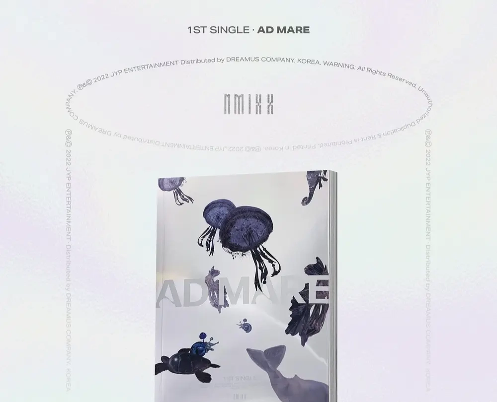 Альбом NMIXX - 1st Single [AD MARE] (LIGHT Ver.)