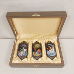 Набор ёлочных игрушек-конфет с ручной росписью Палех "Сказки" в футляре