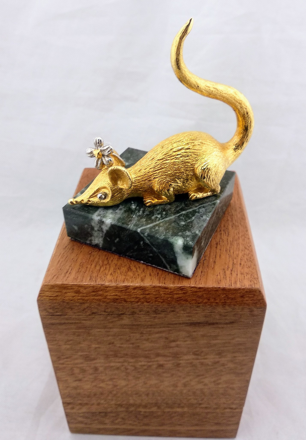 Статуэтка "Золотая мышь" (подставка для колец) малая