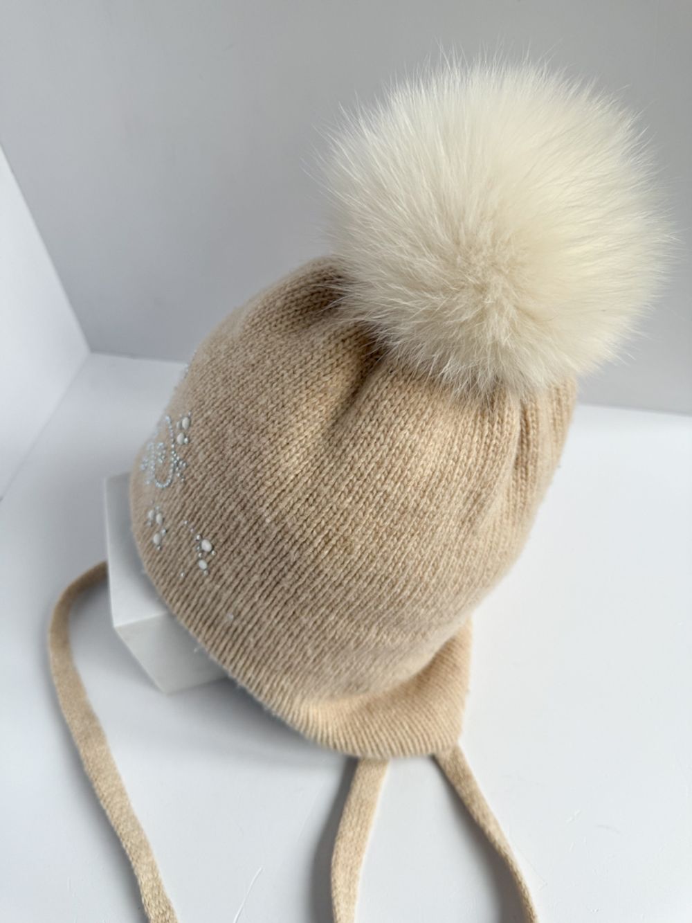 Шерстяная шапка на 5 лет